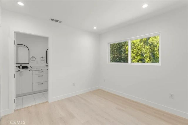 3419 Montrose Ave, La Crescenta, CA 91214