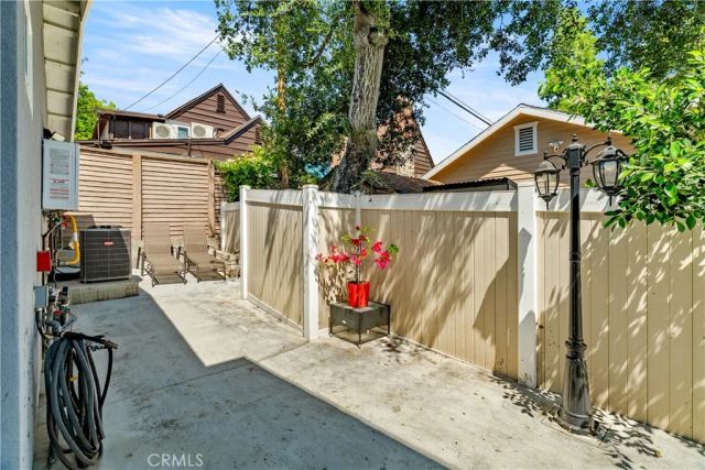 3419 Montrose Ave, La Crescenta, CA 91214