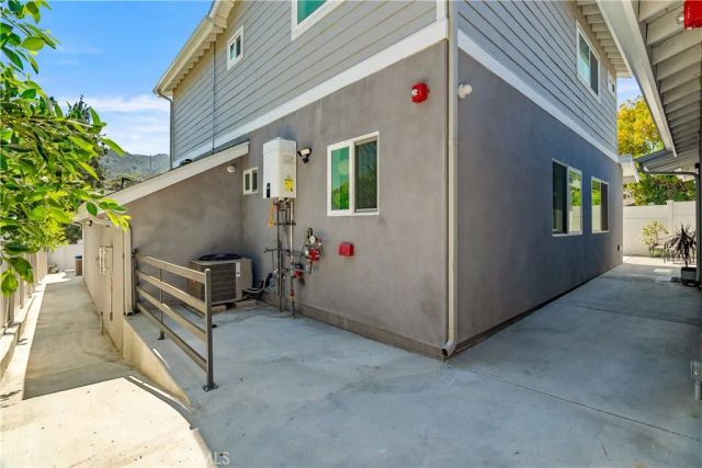 3419 Montrose Ave, La Crescenta, CA 91214