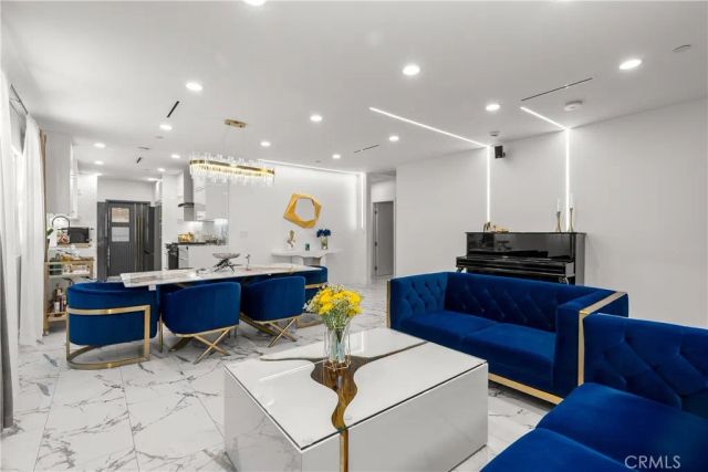 3419 Montrose Ave, La Crescenta, CA 91214