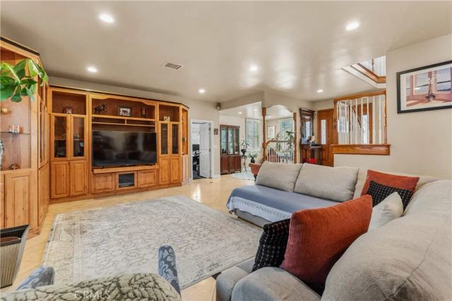 5176 W 134th Place, Hawthorne, CA 90250