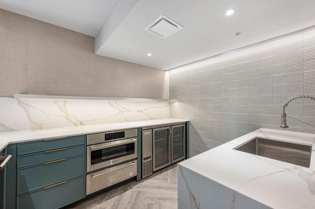 5000 Montrose Boulevard 15C, Houston, TX 77006