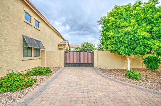 2468 E Amber Court, Gilbert, AZ 85296