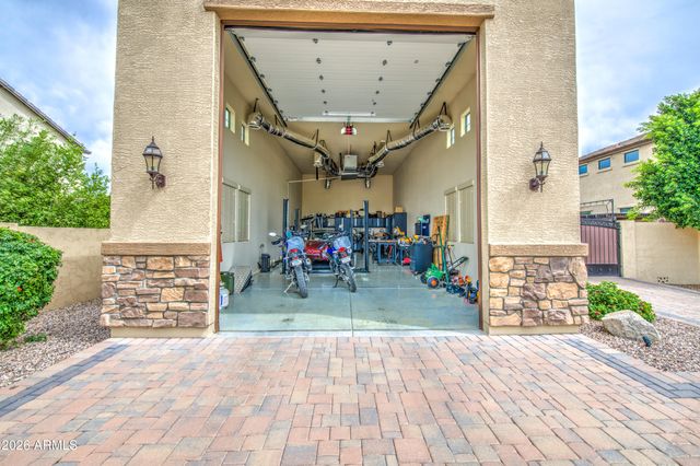 2468 E Amber Court, Gilbert, AZ 85296