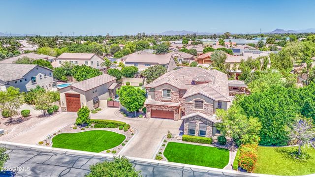 2468 E Amber Court, Gilbert, AZ 85296