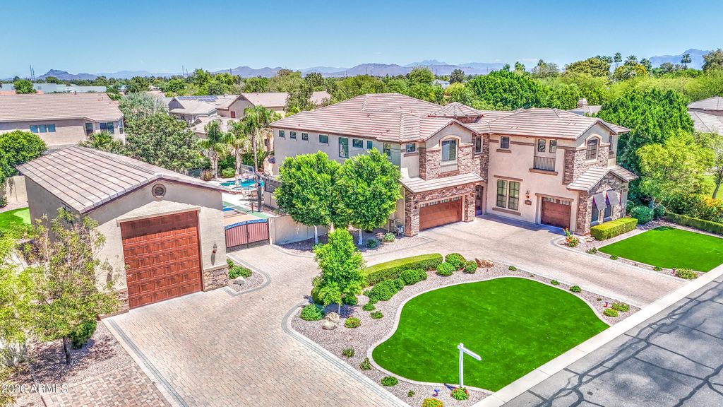 2468 E Amber Court, Gilbert, AZ 85296 — photo 2