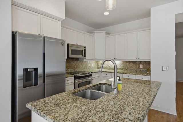 2418 Clare Park Dr, Franklin, TN 37069