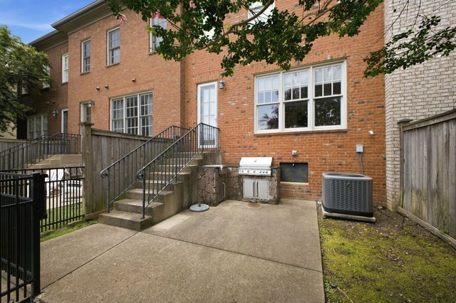 2418 Clare Park Dr, Franklin, TN 37069
