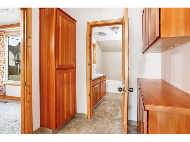 901 N Main Ave, Ridgefield, WA 98642