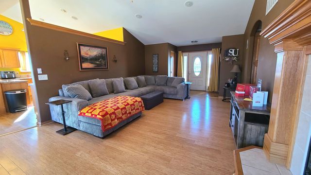 105 Primrose Ct, Rose Hill, KS 67133