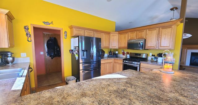 105 Primrose Ct, Rose Hill, KS 67133