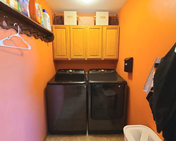 105 Primrose Ct, Rose Hill, KS 67133