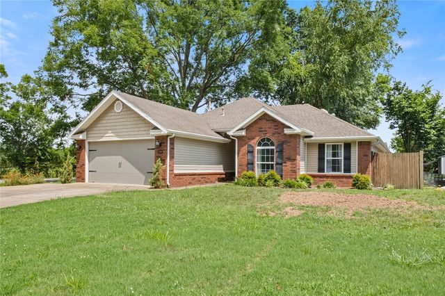 2289 Oaklawn Avenue, Fayetteville, AR 72701