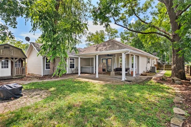 2289 Oaklawn Avenue, Fayetteville, AR 72701