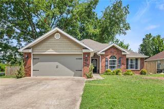 2289 Oaklawn Avenue, Fayetteville, AR 72701