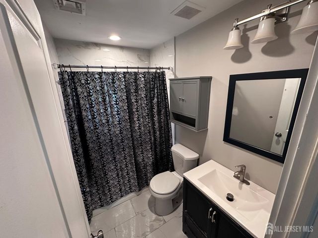 92 Woodland Drive, Aberdeen, NJ 07735