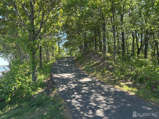92 Woodland Drive, Aberdeen, NJ 07735