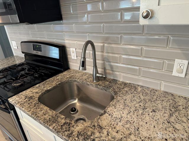 92 Woodland Drive, Aberdeen, NJ 07735