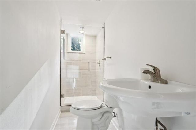 2533 Kelly Lake Road, Decatur, GA 30032