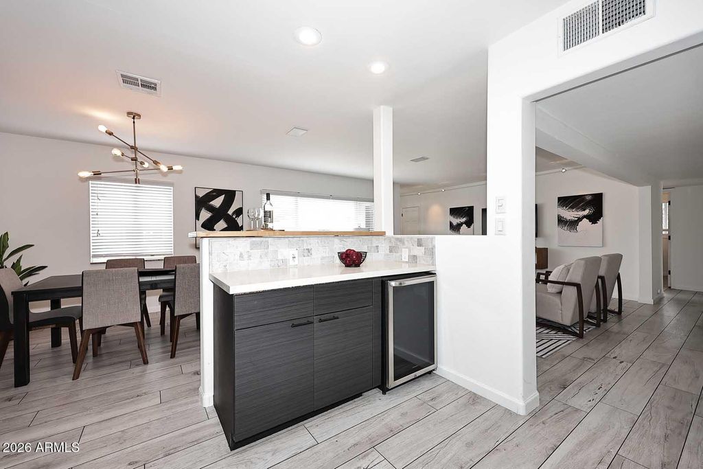 Image 17 of property listing at 6829 E ALMERIA Road, Scottsdale, AZ 85257