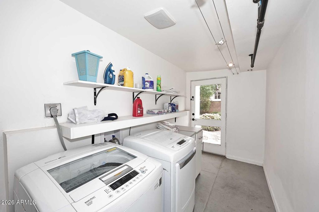 Image 21 of property listing at 6829 E ALMERIA Road, Scottsdale, AZ 85257