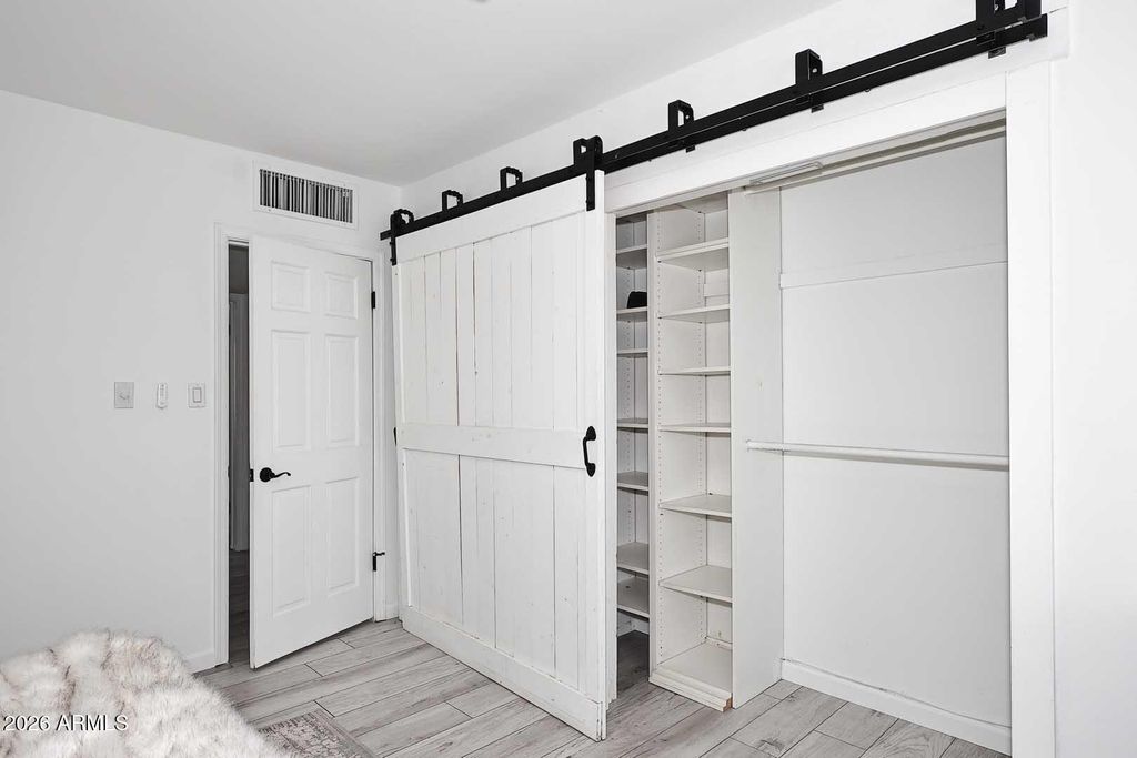 Image 32 of property listing at 6829 E ALMERIA Road, Scottsdale, AZ 85257