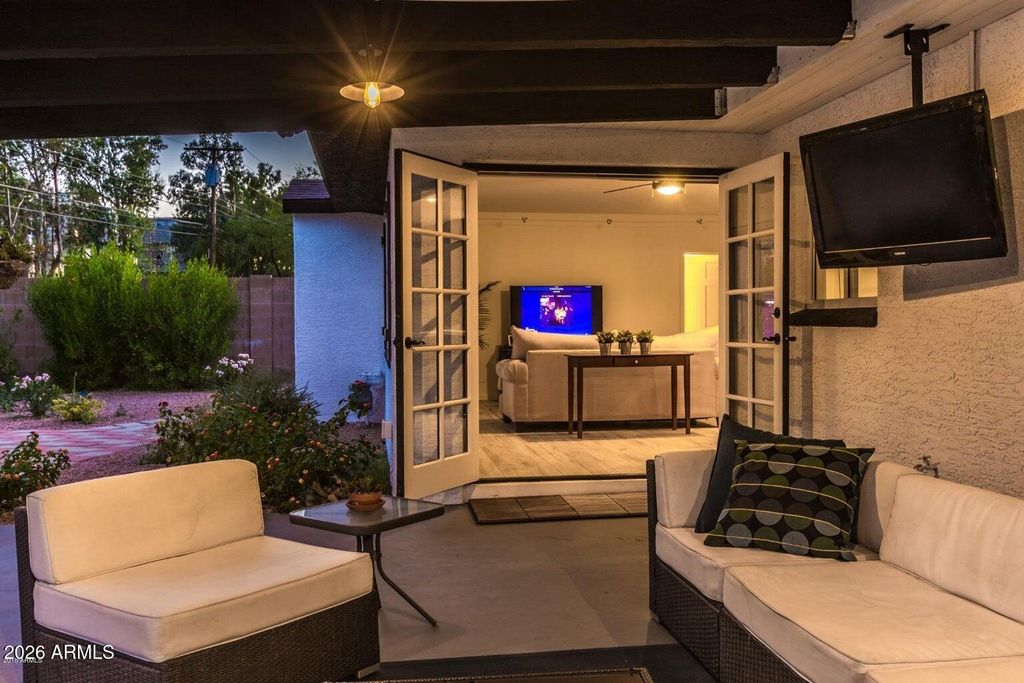 Image 36 of property listing at 6829 E ALMERIA Road, Scottsdale, AZ 85257