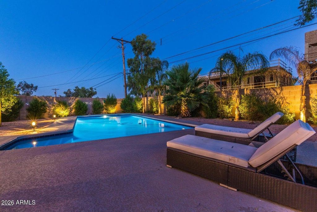 Image 43 of property listing at 6829 E ALMERIA Road, Scottsdale, AZ 85257