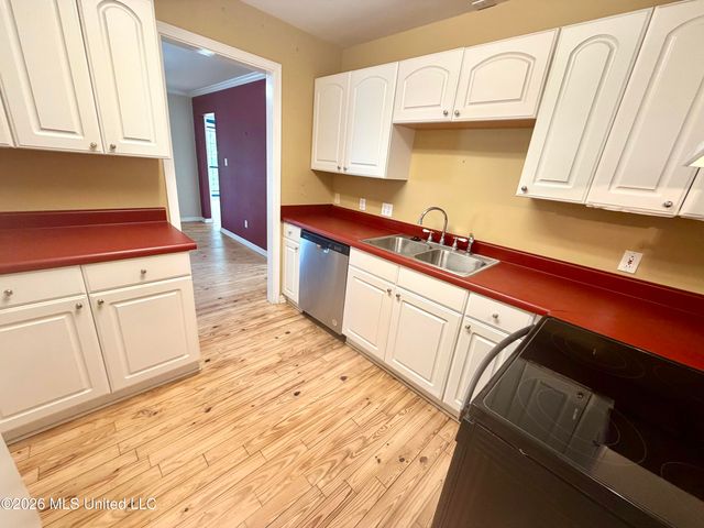 1523 Albacore Drive, Gautier, MS 39553