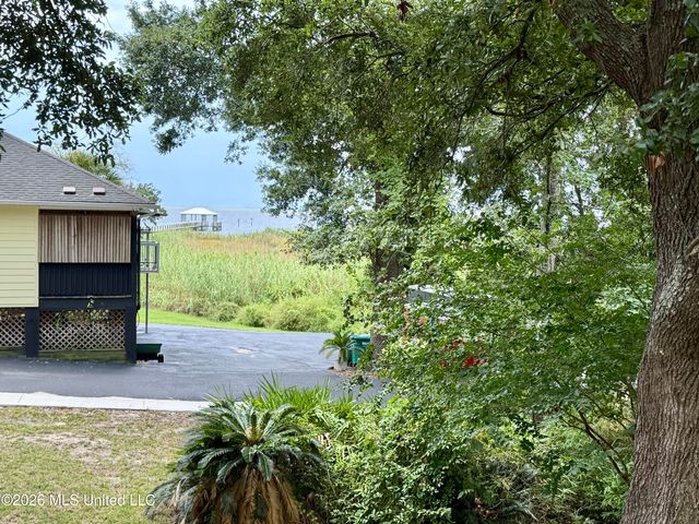 1523 Albacore Drive, Gautier, MS 39553
