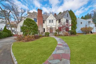 216 Hartsdale Avenue, White Plains, NY 10606