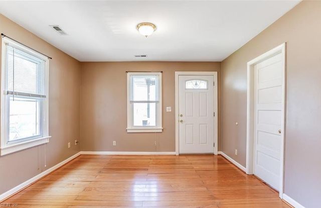 1804 Portlock RD, Chesapeake, VA 23324