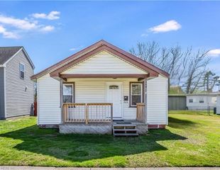 1804 Portlock RD, Chesapeake, VA 23324