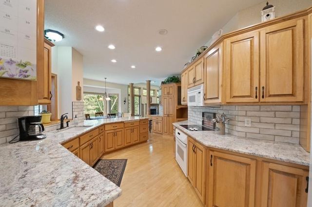 11021 Timberline Drive N, Champlin, MN 55316