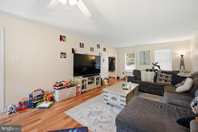 11876 POLAND CT, Remington, VA 22734