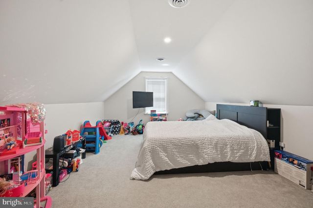 11876 POLAND CT, Remington, VA 22734