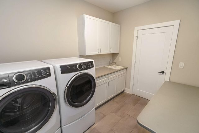2880 Kobuk Drive, Columbus, OH 43228