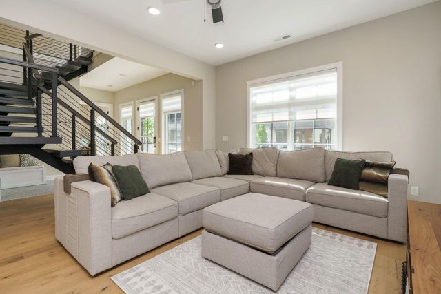 2880 Kobuk Drive, Columbus, OH 43228