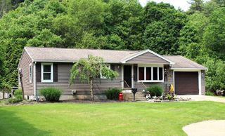 155 Old Palmer Rd, Brimfield, MA 01010