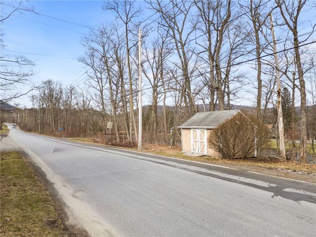 26 Laurel Bank Avenue, Deposit, NY 13754