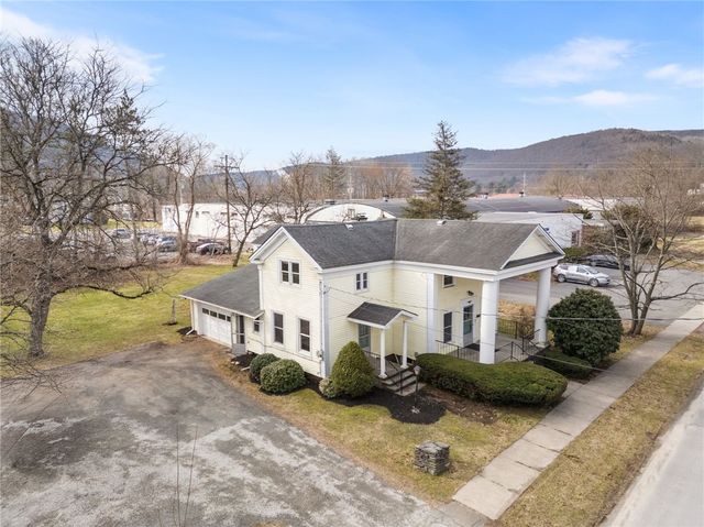 26 Laurel Bank Avenue, Deposit, NY 13754