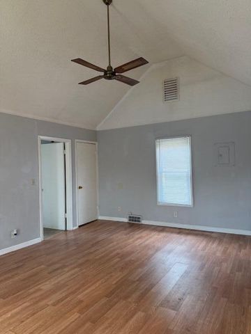 840 Superior Boulevard, Wyandotte City, MI 48192