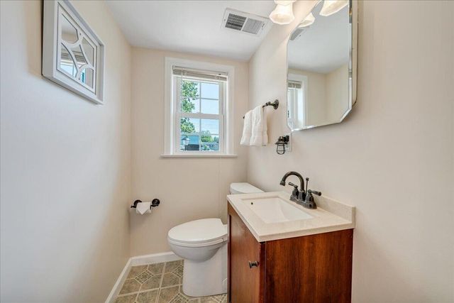 6339 Greenway DR, Roanoke, VA 24019