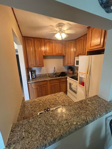 170 E Horizon Street E 110, Boynton Beach, FL 33435