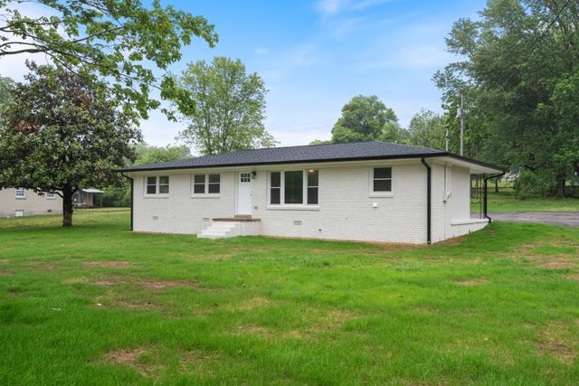 113 Brook St, Mc Ewen, TN 37101