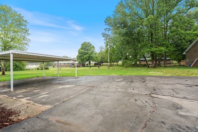113 Brook St, Mc Ewen, TN 37101