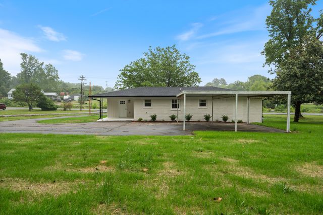 113 Brook St, Mc Ewen, TN 37101
