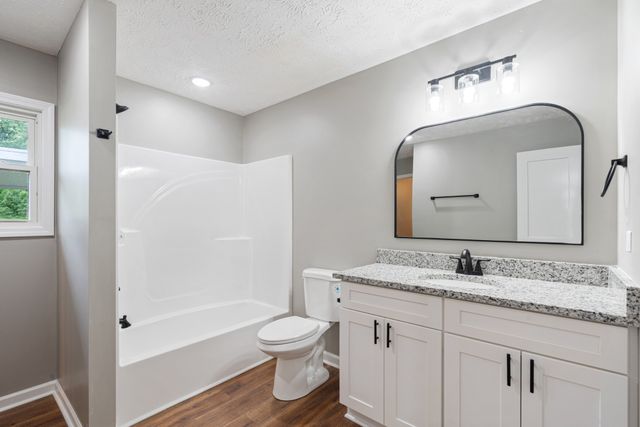113 Brook St, Mc Ewen, TN 37101