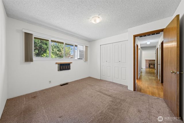 18314 44th Avenue S, Seatac, WA 98188