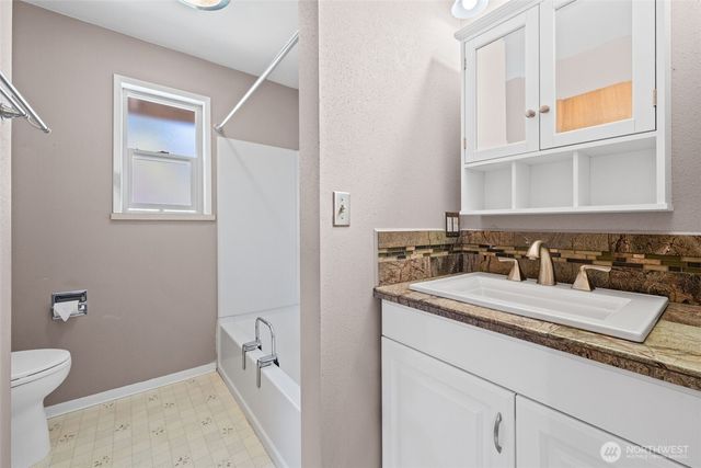 18314 44th Avenue S, Seatac, WA 98188